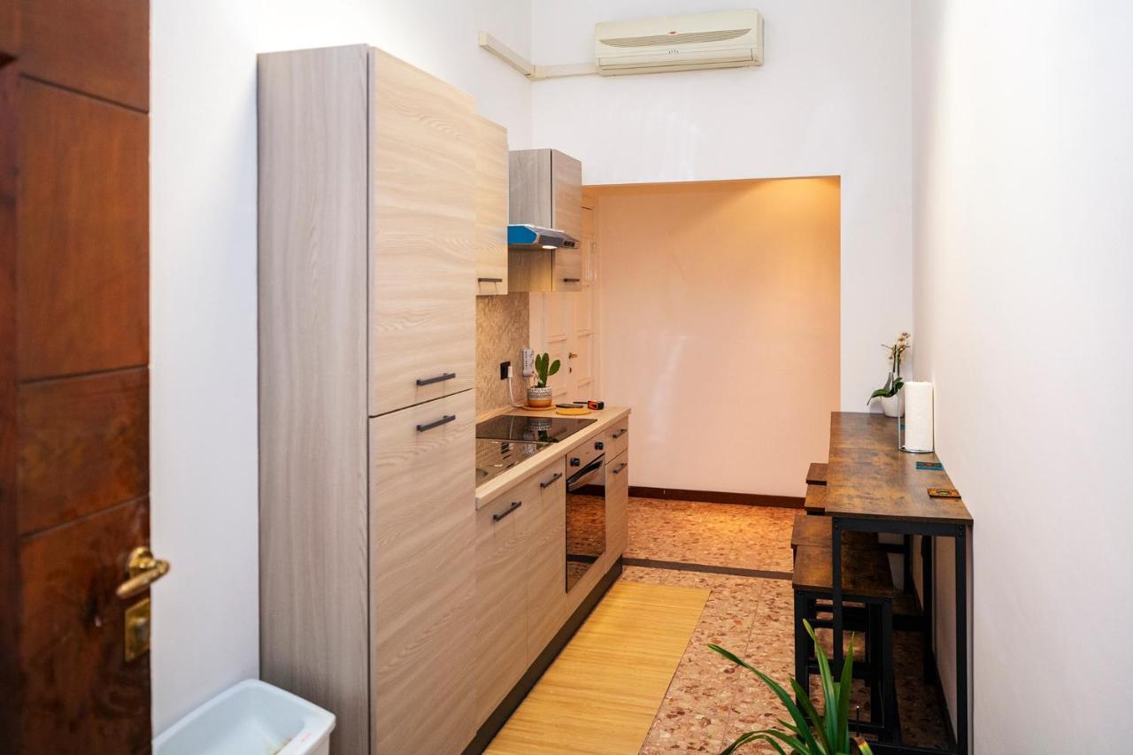 Central Apartment Milan Luaran gambar