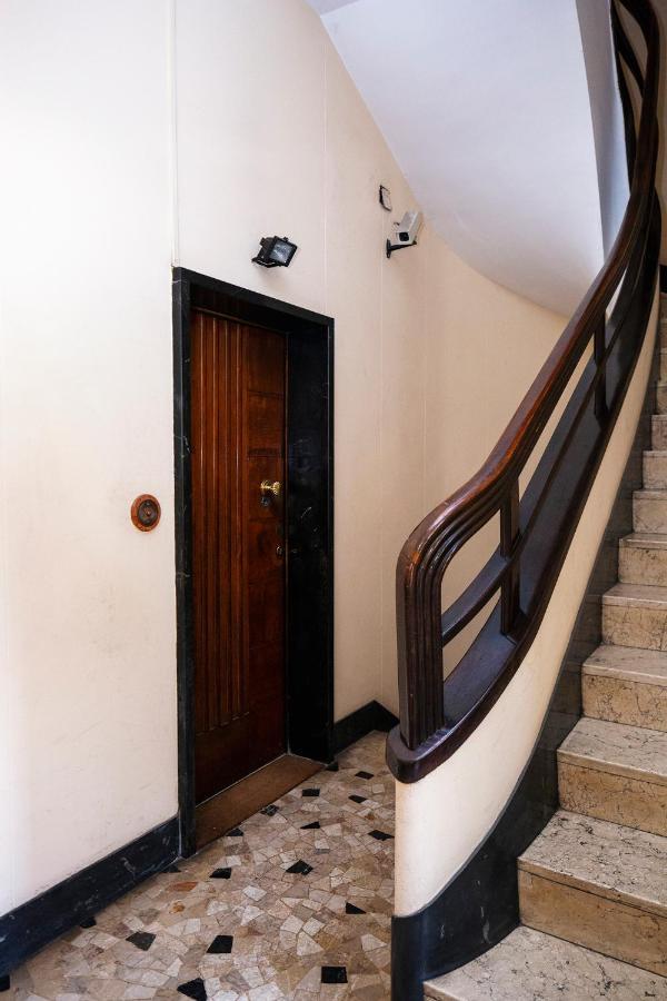 Central Apartment Milan Luaran gambar