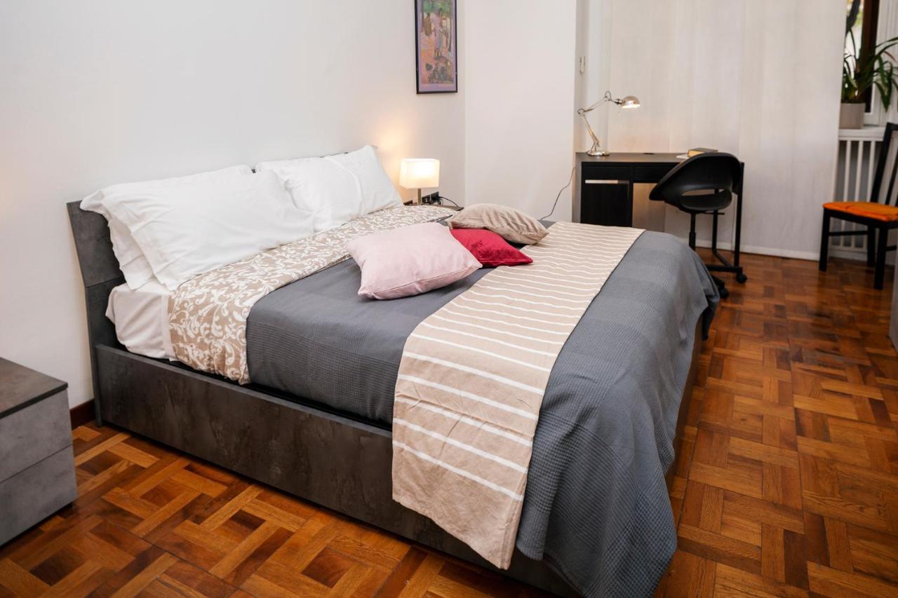 Central Apartment Milan Luaran gambar