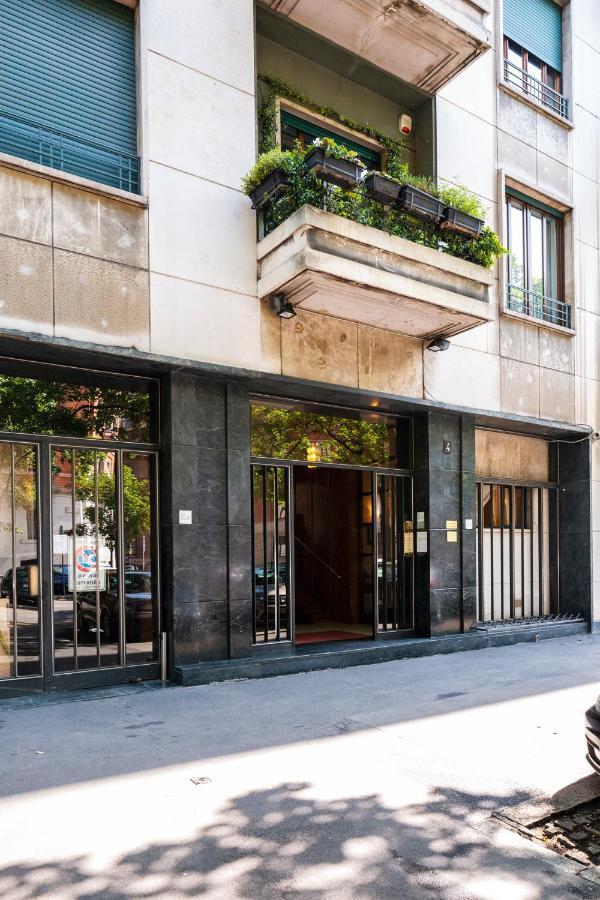 Central Apartment Milan Luaran gambar