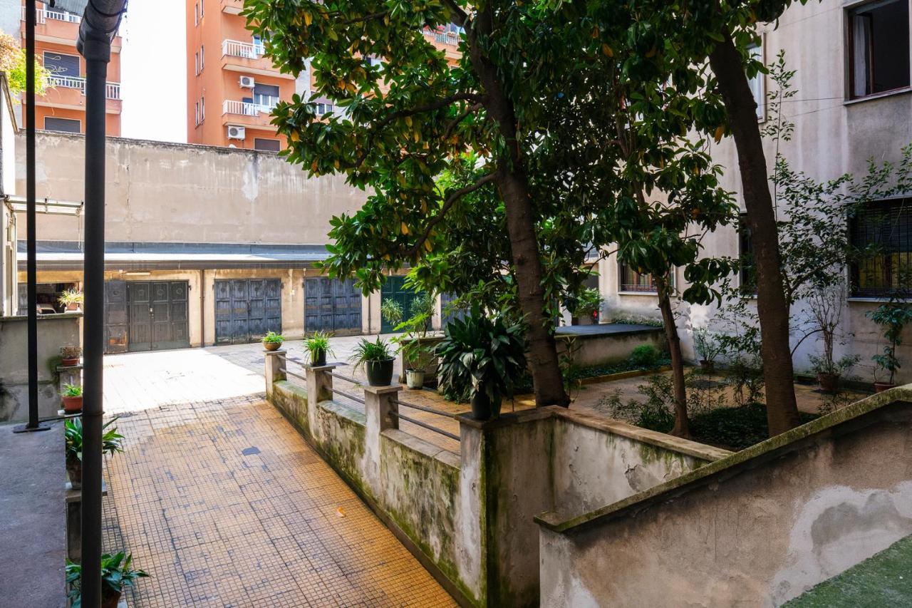 Central Apartment Milan Luaran gambar