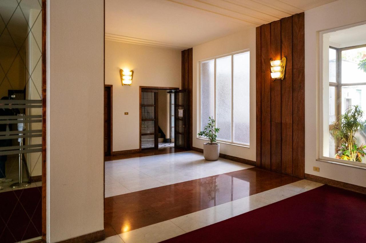 Central Apartment Milan Luaran gambar