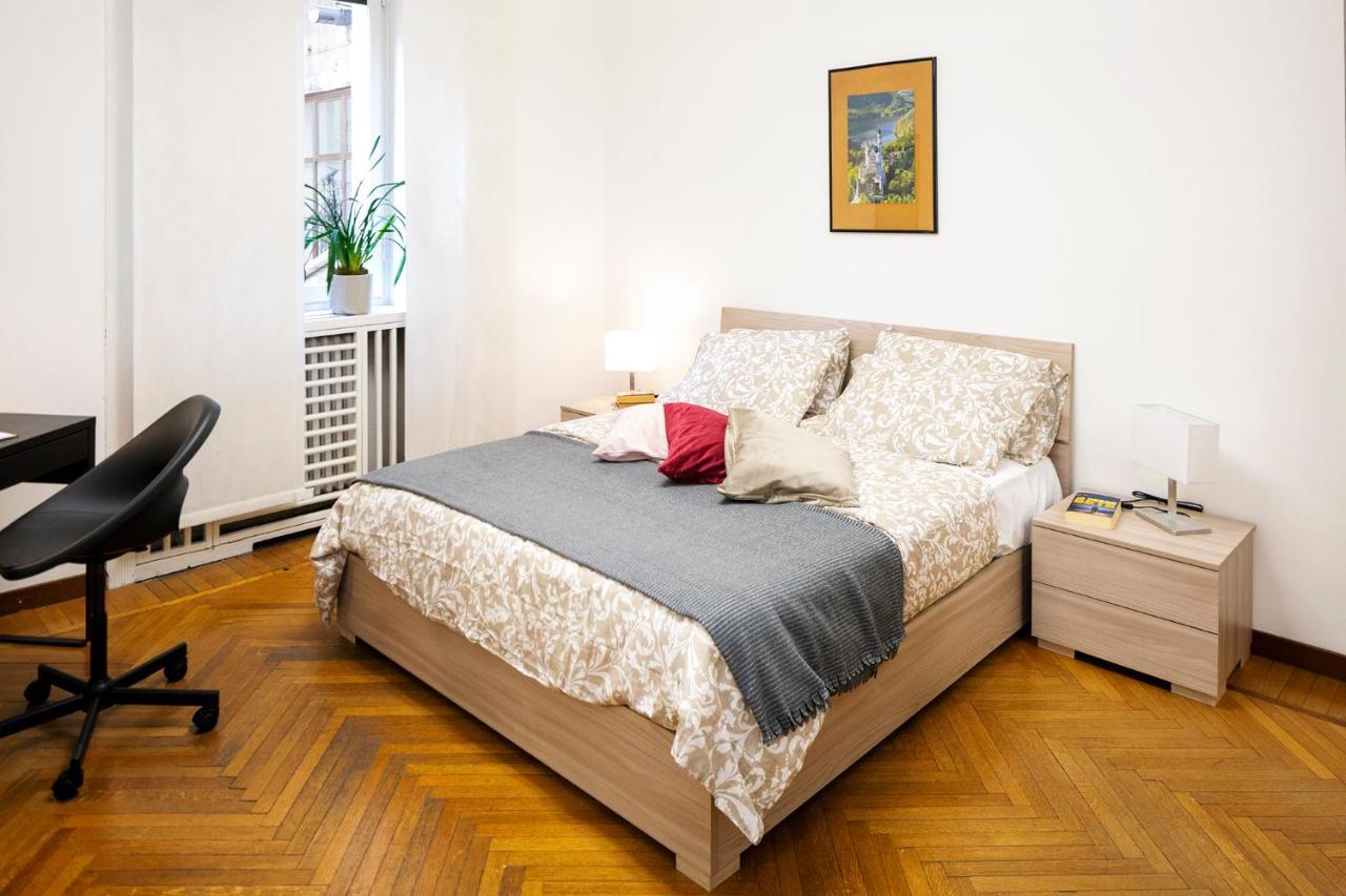 Central Apartment Milan Luaran gambar