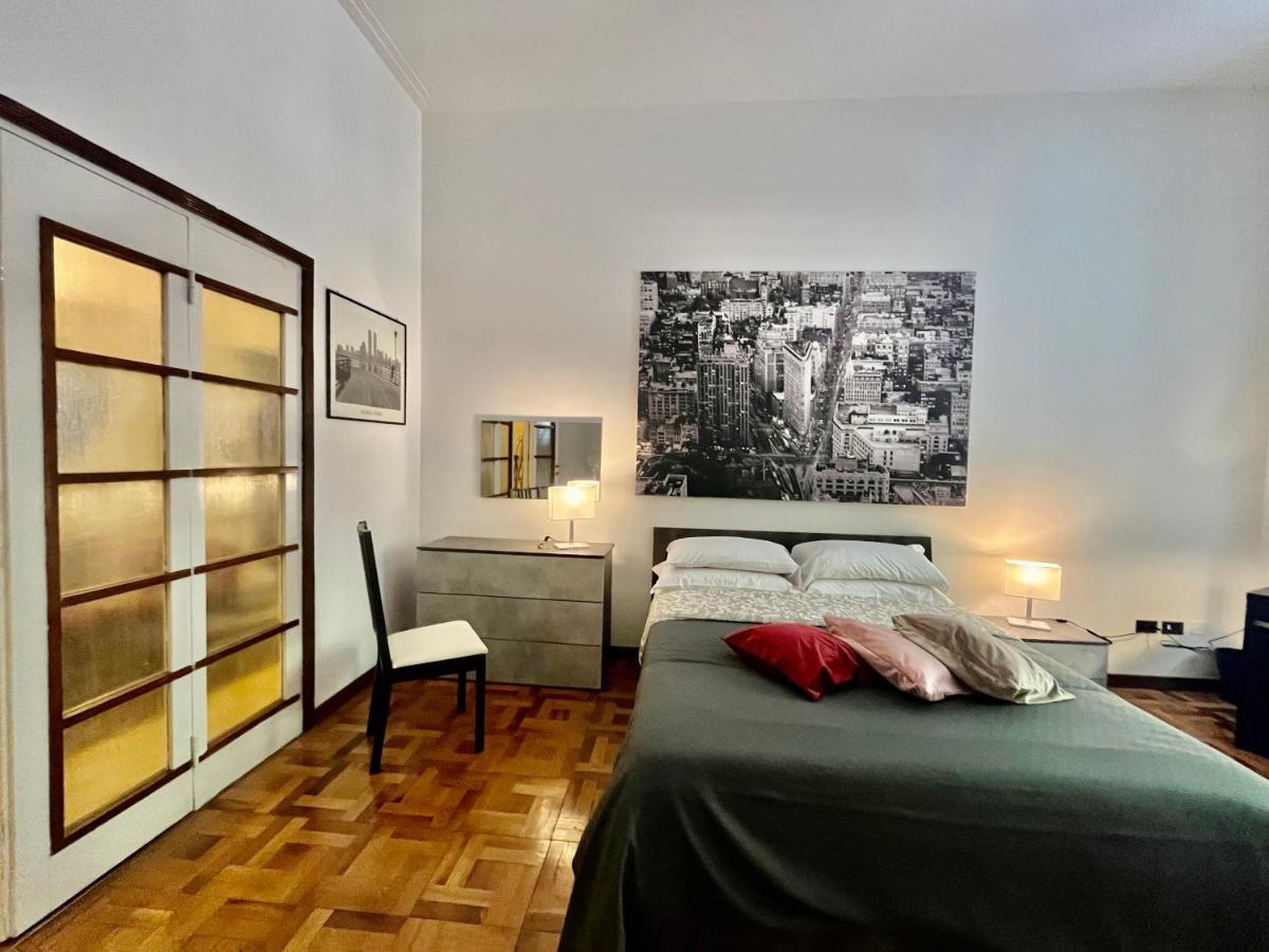 Central Apartment Milan Luaran gambar