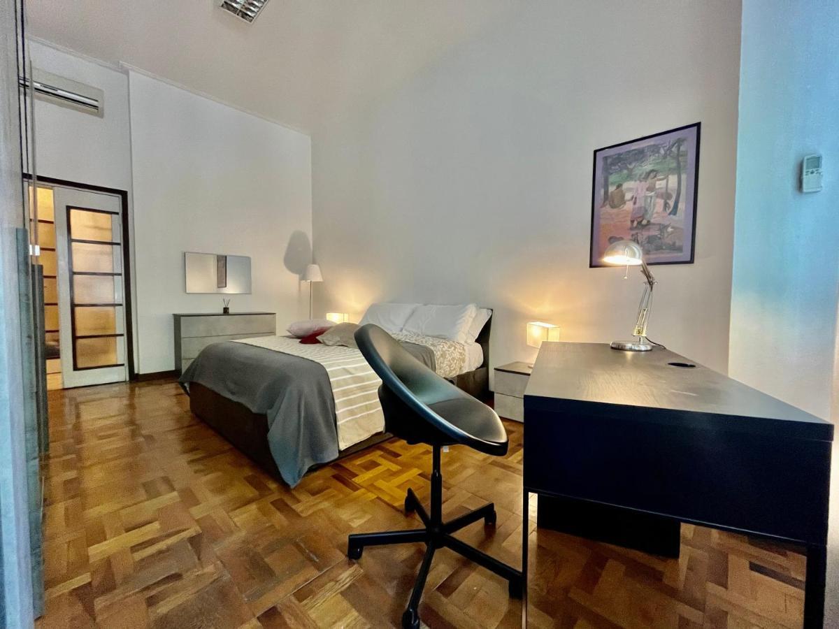 Central Apartment Milan Luaran gambar