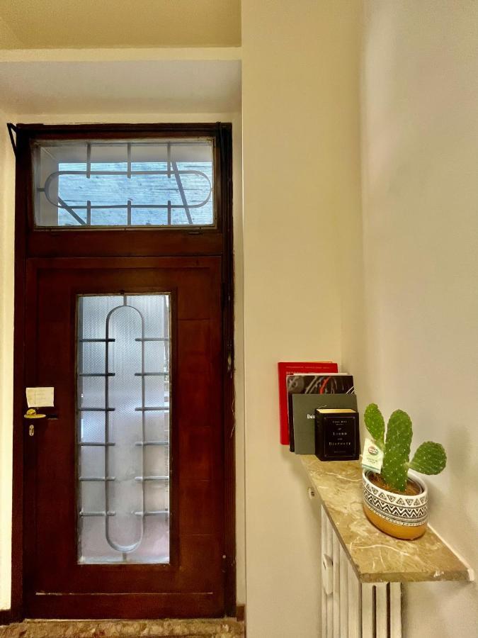 Central Apartment Milan Luaran gambar